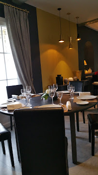 Atmosphère du Restaurant français Restaurant Le Cheval Blanc à Luxé - n°9