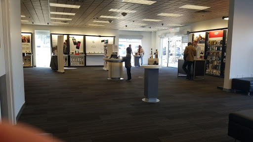 Cell Phone Store «Verizon», reviews and photos, 7720 W Broad St, Richmond, VA 23294, USA