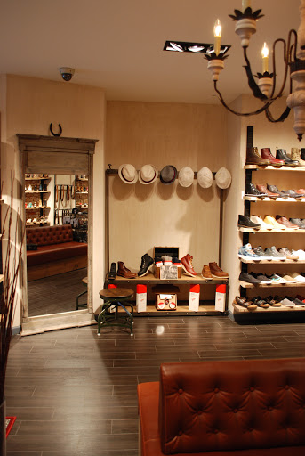 Shoe Store «DNA Footwear on Smith Street», reviews and photos, 141 Smith St, Brooklyn, NY 11201, USA