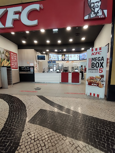 KFC Guimarães Shopping em Guimarães