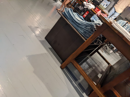 Clothing Store «Hollister Co.», reviews and photos, 9777 SW Washington Square Rd, Tigard, OR 97223, USA