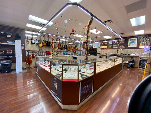 Pawn Shop «Pine Ridge Pawn & Jewelry», reviews and photos, 2033 Pine Ridge Rd #4, Naples, FL 34109, USA