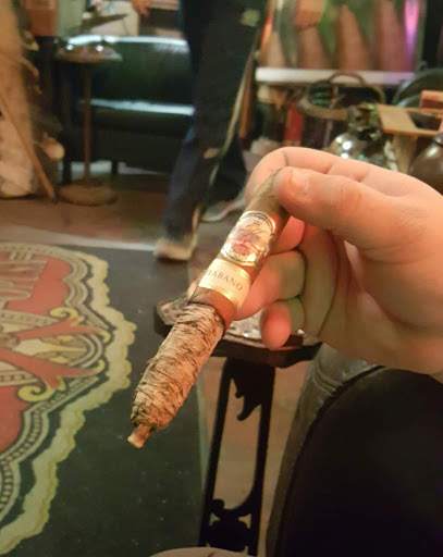 Tobacco Shop «Trading Post Tobacco & Cigars», reviews and photos, 5510 W Devon Ave, Chicago, IL 60646, USA