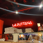 Photo n°3 de l'avis de Lisabeth.u fait le 10/07/2023 à 08:06 sur le  La Puttana à Lisbon