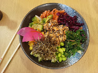 Poke bowl du Restaurant de sushis Hélou - Sushi House Scandinave à Paris - n°2