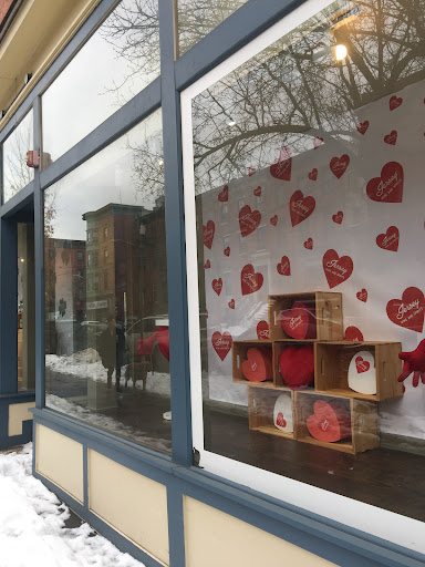 Liquor Store «Jersey Wines & Spirits», reviews and photos, 492 Jersey Ave, Jersey City, NJ 07302, USA