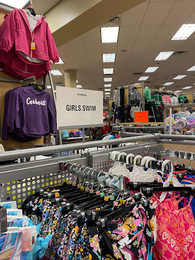 Sporting Goods Store «SCHEELS», reviews and photos, 2800 S Columbia Rd, Grand Forks, ND 58201, USA