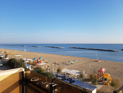 Spiaggia Marina Di Viserbella'in fotoğrafı - rahatlamayı sevenler arasında popüler bir yer