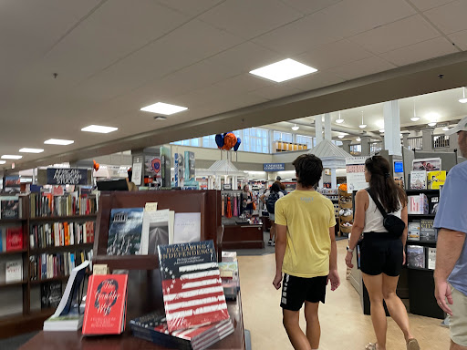 Book Store «University of Virginia Bookstore», reviews and photos, 400 Emmet St S, Charlottesville, VA 22903, USA