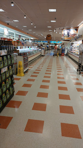 Grocery Store «Market Basket», reviews and photos, 110 Market Pl Dr, Waltham, MA 02451, USA