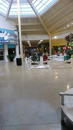 Shopping Mall «Lincoln Mall», reviews and photos, 622 George Washington Hwy, Lincoln, RI 02865, USA