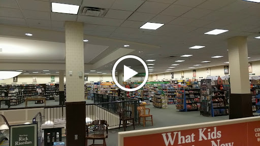 Book Store «Barnes & Noble», reviews and photos, 3195 28th St SE, Grand Rapids, MI 49512, USA