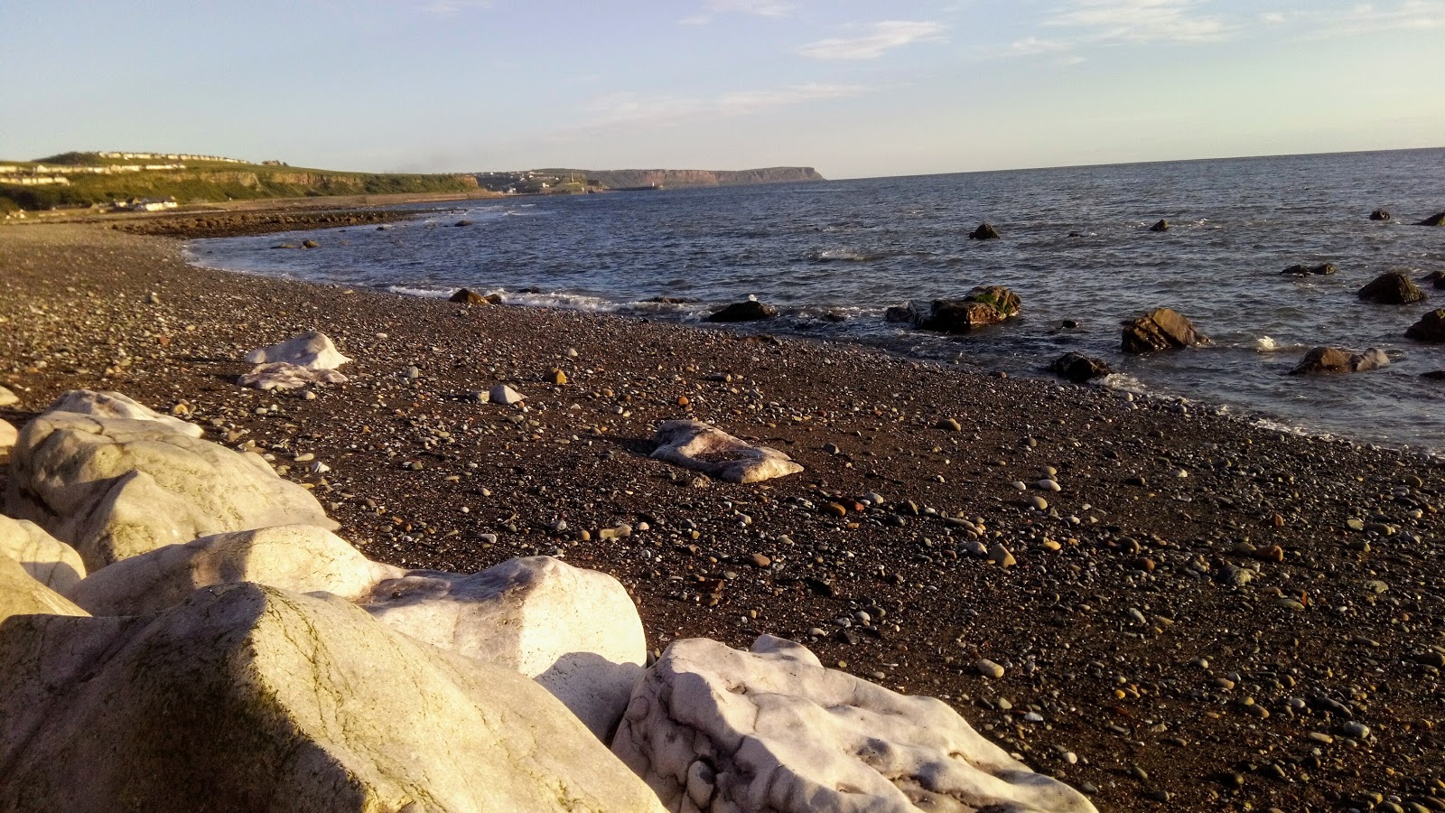 Fotografie cu Providence Bay Beach - locul popular printre cunoscătorii de relaxare