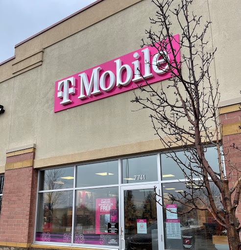 Cell Phone Store «Sprint Store», reviews and photos, 7741 Egan Dr, Savage, MN 55378, USA