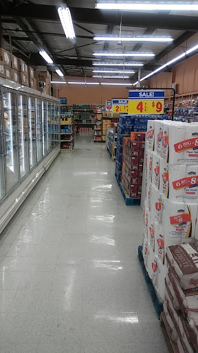 Grocery Store «H-E-B Grocery», reviews and photos, 2424 N 16th St, Orange, TX 77630, USA