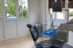 Dr Israel Benjamin - Cabinet dentaire et d'Orthodontie Trappes Saint Quentin en Yvelines image