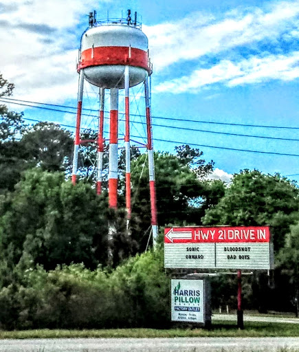 Drive-in Movie Theater «Highway 21 Drive In Movie Theater», reviews and photos, 55 Parker Dr, Beaufort, SC 29906, USA
