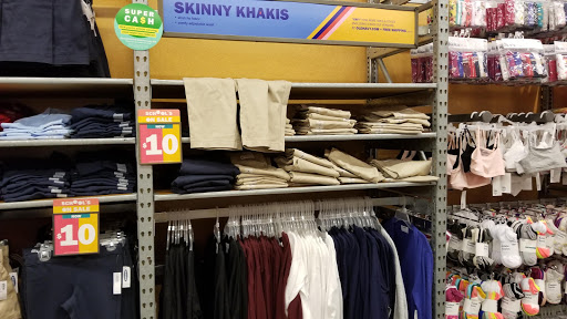 Shopping Mall «Johnson Creek Premium Outlets», reviews and photos, 575 Linmar Ln, Johnson Creek, WI 53038, USA