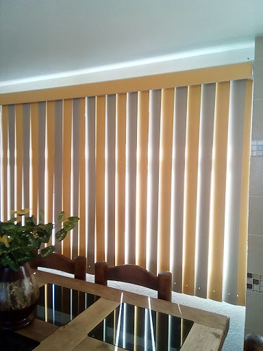 persianas y pisos laminados