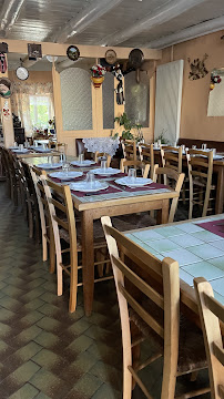 Atmosphère du Restaurant Graille Marie Josee à Saint-Paul-de-Tartas - n°1