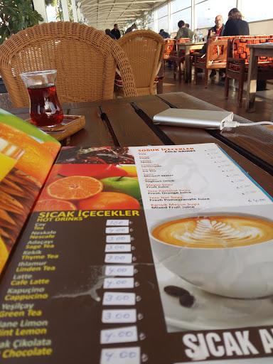 Tuana Restaurant Bistro