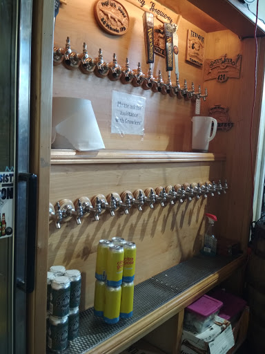 Liquor Store «Midtown Corkdorks Wine Spirits Beer», reviews and photos, 1610 Church St, Nashville, TN 37203, USA