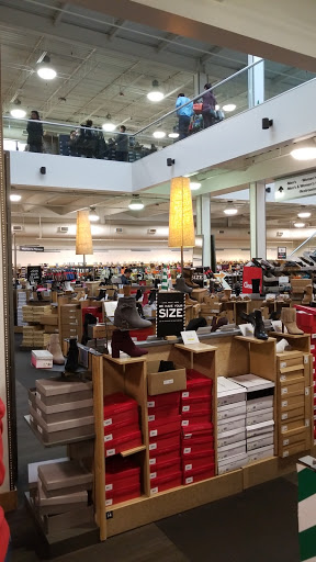 Shoe Store «DSW Designer Shoe Warehouse», reviews and photos, 60 NJ-17, Paramus, NJ 07652, USA