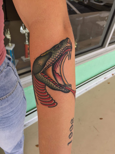 Tattoo Shop «Atlantis Tattoo & Gallery», reviews and photos, 1344 Malabar Rd SE, Palm Bay, FL 32907, USA