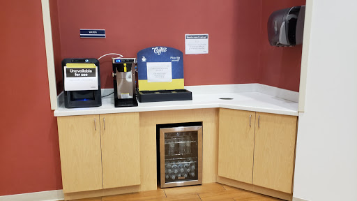 Used Car Dealer «CarMax», reviews and photos, 8200 120th Ave, Kenosha, WI 53142, USA