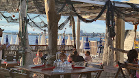 Atmosphère du Restaurant méditerranéen L'Estuaire Plage à Le Grau-du-Roi - n°19