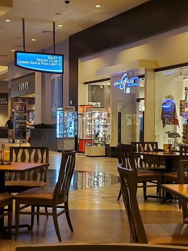 Resort «Grand Falls Casino Resort», reviews and photos, 1415 Grand Falls Blvd, Larchwood, IA 51241, USA