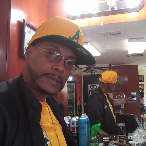 Barber Shop «Abe Barbershop», reviews and photos, 5312 Mission St, San Francisco, CA 94112, USA