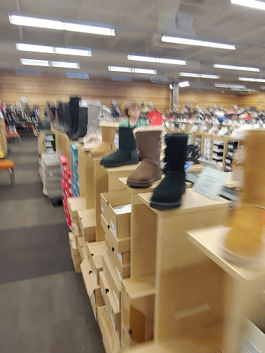 Shoe Store «DSW Designer Shoe Warehouse», reviews and photos, 24570 Dulles Landing Dr #120, Dulles, VA 20166, USA