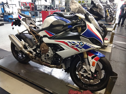 BMW Motorcycle Dealer «BMW Motorcycles of Ventura County», reviews and photos, 830 Tourmaline Dr, Newbury Park, CA 91320, USA