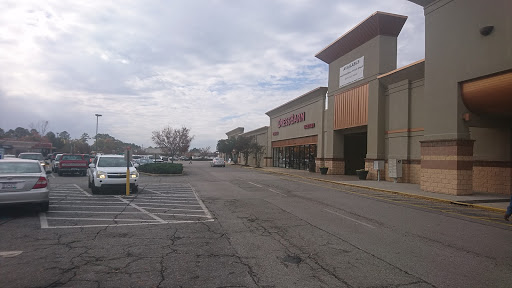 Clothing Store «Ross Dress for Less», reviews and photos, 1945 W Palmetto St, Florence, SC 29501, USA