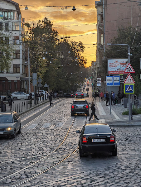 Історія Колони Сикстів