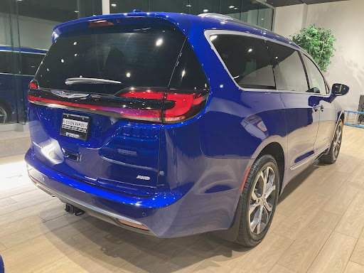 Car Dealer «Coon Rapids Chrysler Dodge Jeep Ram», reviews and photos