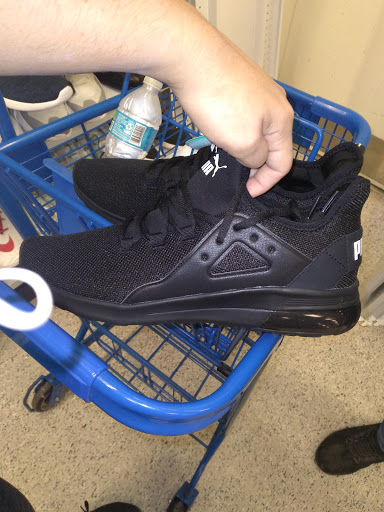 Clothing Store «Ross Dress for Less», reviews and photos, 8464 W Hillsborough Ave, Tampa, FL 33615, USA