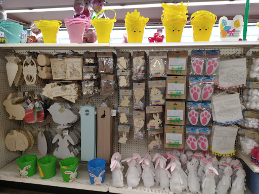 Dollar Store «Dollar Tree», reviews and photos, 10237 Rosecrans Ave, Bellflower, CA 90706, USA