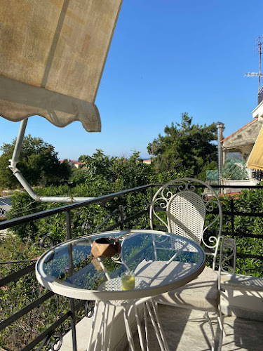 strati eleutheriadi 44, Βαρειά 811 00