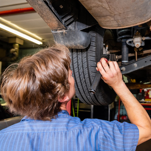 Auto Repair Shop «JC Car Care & Tire North», reviews and photos, 135 N Kingshighway St, St Charles, MO 63301, USA