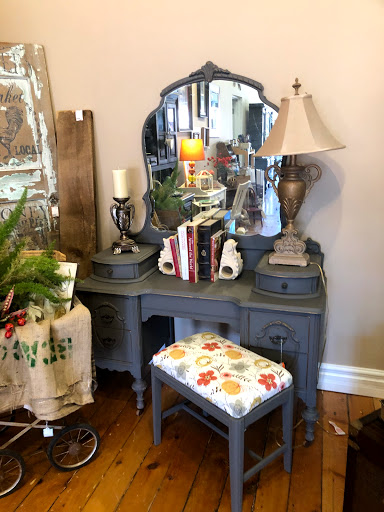 Consignment Shop «The Boulevard Boutique», reviews and photos, 5 S Washington St, Oxford, MI 48371, USA