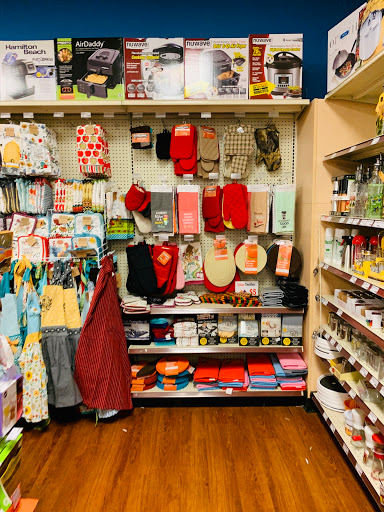 Shopping Mall «Gloucester Premium Outlets», reviews and photos, 100 Premium Outlets Dr, Blackwood, NJ 08012, USA