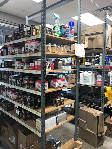 Auto Repair Shop «Springdale Automotive (Brownsboro)», reviews and photos, 8005 Brownsboro Rd, Louisville, KY 40241, USA