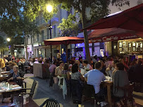 Atmosphère du Restaurant Café Le Paris à Cavaillon - n°8