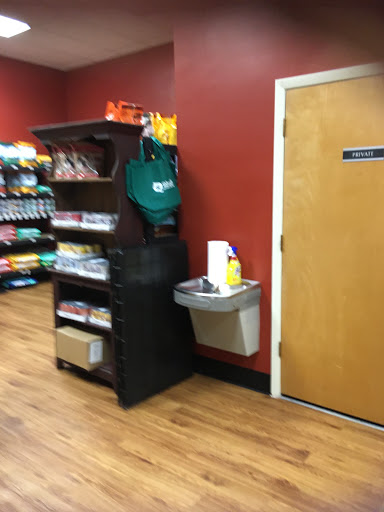 Pet Supply Store «Munchies Natural Pet Foods», reviews and photos, 2896 W Bay Dr, Belleair Bluffs, FL 33770, USA