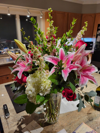 Florist «Concord Flower Shop», reviews and photos, 135 Commonwealth Ave, Concord, MA 01742, USA