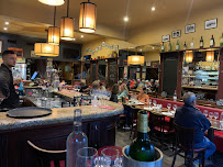 Atmosphère du Restaurant français La Table du Boucher à Arcachon - n°3