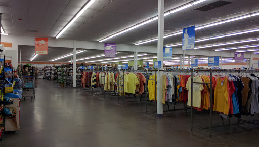 Thrift Store «Southern & Val Vista Goodwill Retail Store & Donation Center», reviews and photos, 3655 E Southern Ave, Mesa, AZ 85206, USA