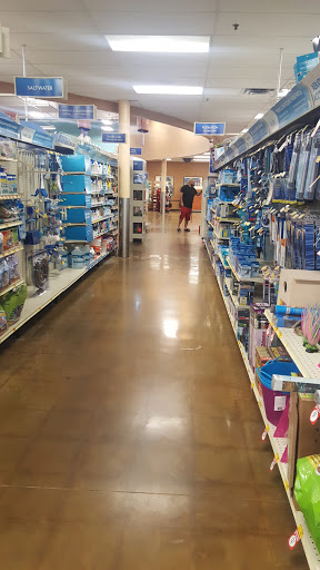 Pet Supply Store «PetSmart», reviews and photos, 573 N McKinley St, Corona, CA 92879, USA
